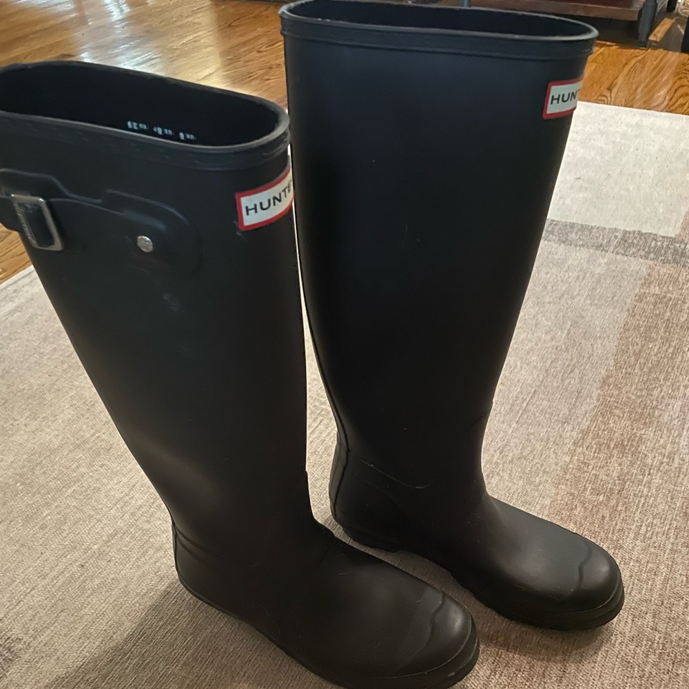 Knee high Hunter Rainboots